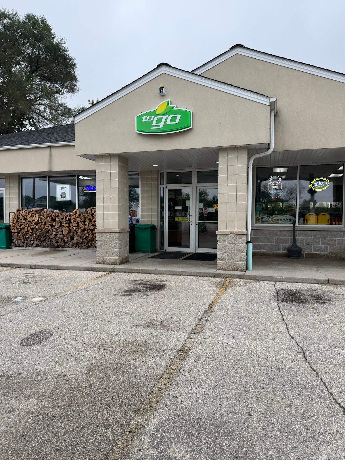 bp (Co Rd P) — photo 2