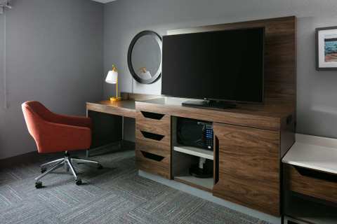 Hampton Inn & Suites West Bend — photo 5