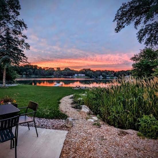 Waller's on the Lake — photo 4
