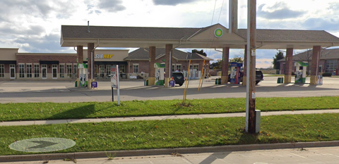 bp (E Washington St) — photo 2